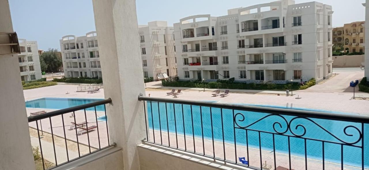 Palmera Beach Chalet - Families Only Apartment Ain Sukhna Exterior photo